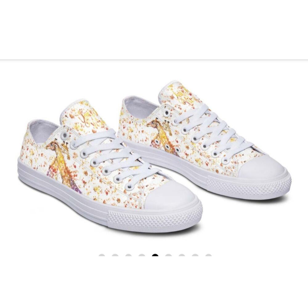 New Giraffe with Love /Unisex Low Tops/ Sneaker / Tennis shoes